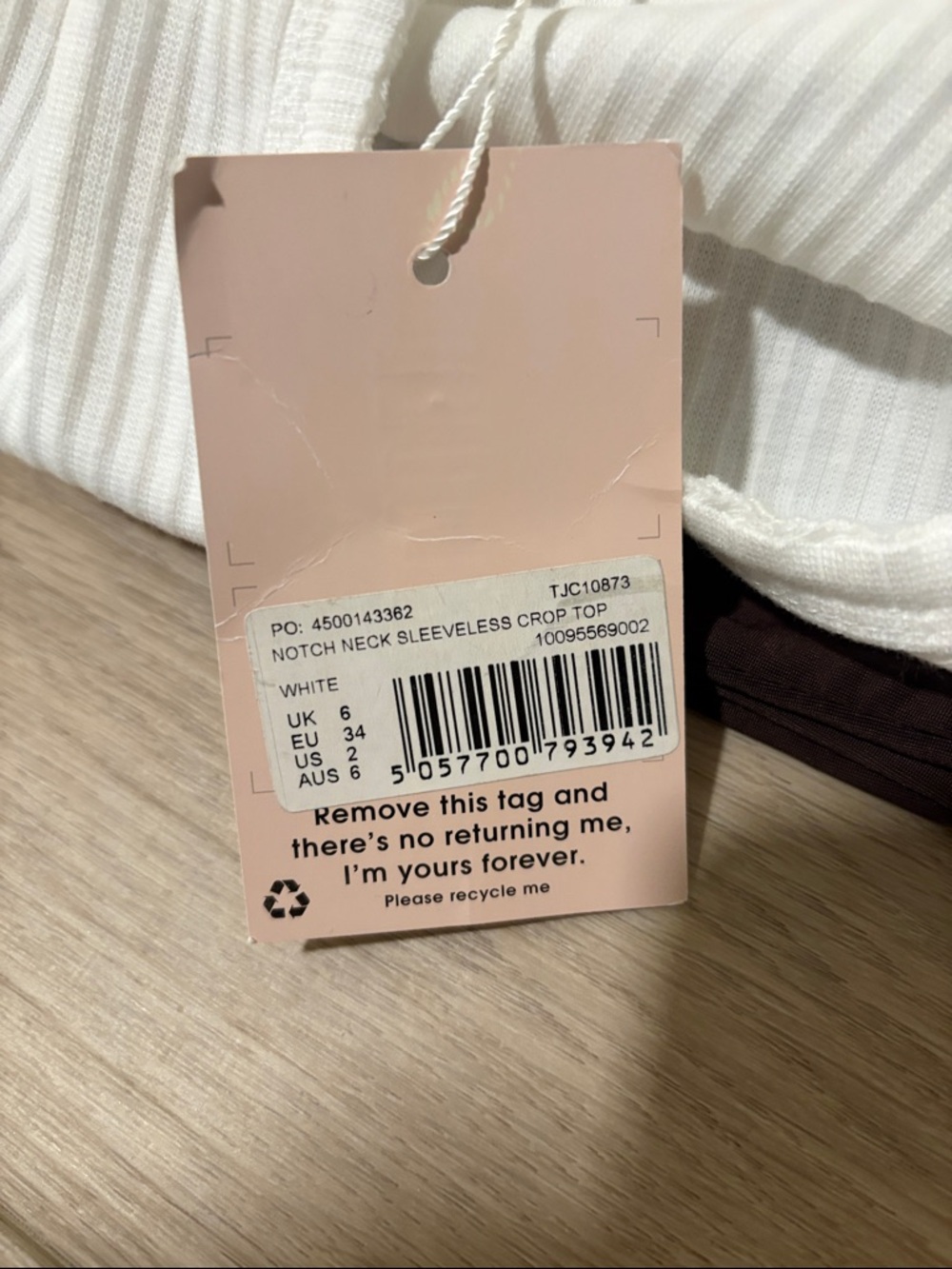 Missguided White Ribbed V-Notch Tank Top - Picture 3 of 3